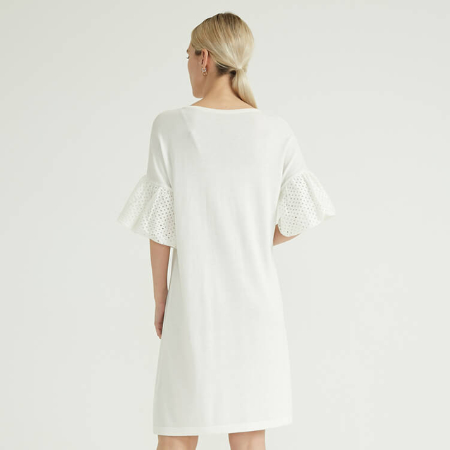 Robes de grande taille pour femmes simples brodées en tricot blanc