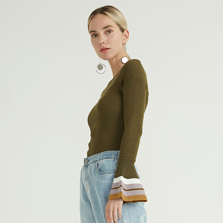 Pull en laine tricoté en cachemire à col classique et à manches évasées pour femme