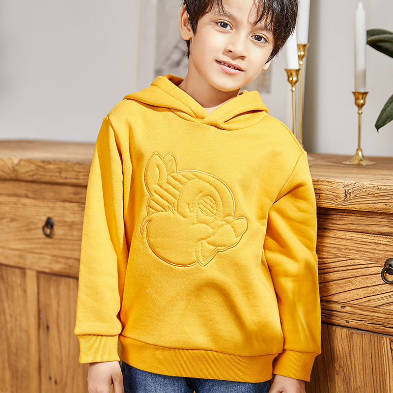 Sweat-shirt jaune à capuche avec écureuil pour garçon