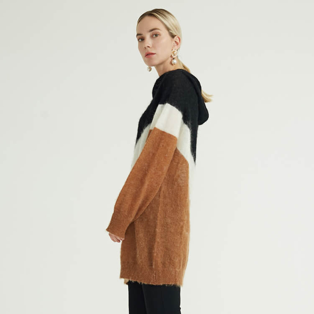 Pull en laine d'hiver en tricot classique à capuche pour femme