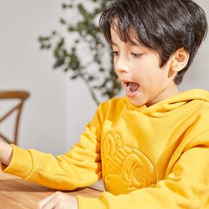 Sweat-shirt jaune à capuche avec écureuil pour garçon