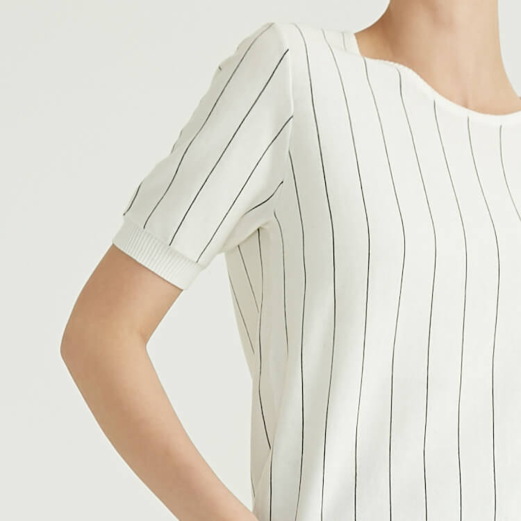 Pull en laine à fines rayures blanches à demi-manches de printemps et d'été pour femmes